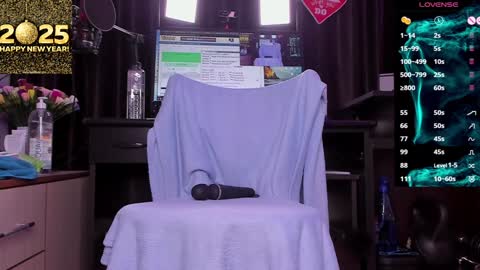 Snapshot of raissa_sky26 chatting on 01.03.25 Laura online show from 01.03.25