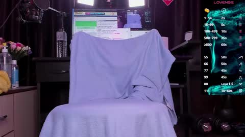 Snapshot of raissa_sky26 chatting on 02.13.25 Laura online show from 02.13.25