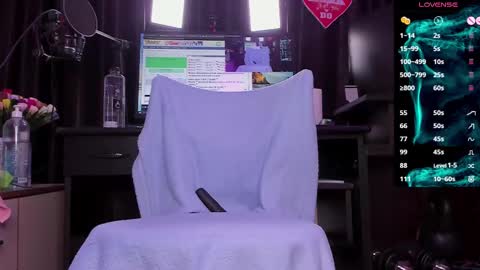 Snapshot of raissa_sky26 chatting on 02.23.25 Laura online show from 02.23.25