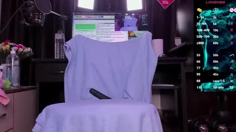 Snapshot of raissa_sky26 chatting on 02.24.25 Laura online show from 02.24.25