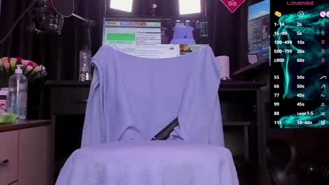 Snapshot of raissa_sky26 chatting on 03.02.25 Laura online show from 03.02.25