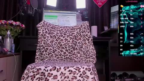 Snapshot of raissa_sky26 chatting on 09.16.25 Laura online show from 09.16.25