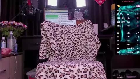 Snapshot of raissa_sky26 chatting on 09.17.25 Laura online show from 09.17.25