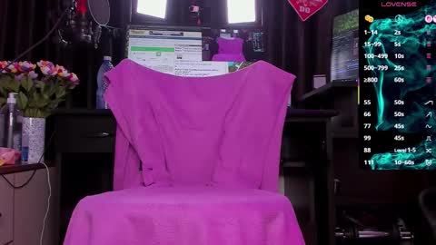 Snapshot of raissa_sky26 chatting on 10.06.25 Laura online show from 10.06.25