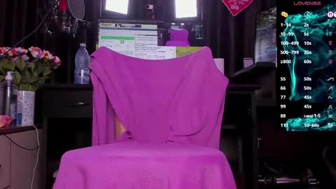 Snapshot of raissa_sky26 chatting on 10.07.25 Laura online show from 10.07.25