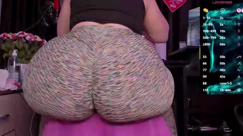 Snapshot of raissa_sky26 chatting on 11.20.25 Laura online show from 11.20.25