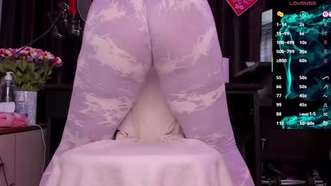 Snapshot of raissa_sky26 chatting on 12.03.25 Laura online show from 12.03.25