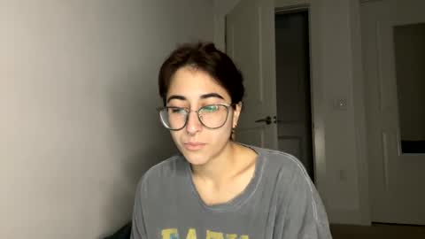 Snapshot of raiyvyn chatting on 12.07.24 Ray Ray online show from 12.07.24