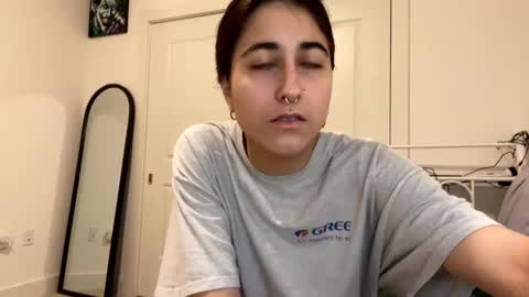 Snapshot of raiyvyn chatting on 12.19.24 Ray Ray online show from 12.19.24