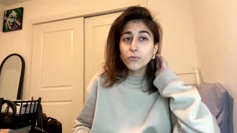 Snapshot of raiyvyn chatting on 01.05.25 Ray Ray online show from 01.05.25