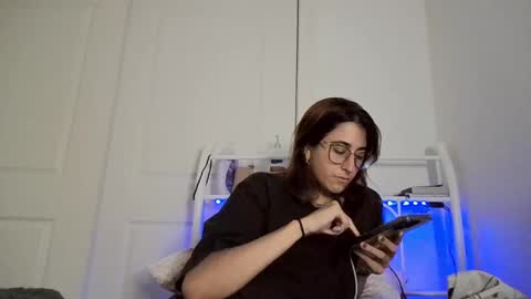 Snapshot of raiyvyn chatting on 09.16.25 Ray Ray online show from 09.16.25