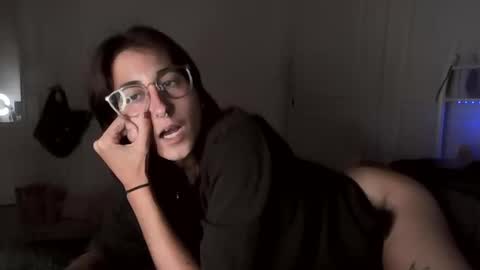 Snapshot of raiyvyn chatting on 09.17.25 Ray Ray online show from 09.17.25