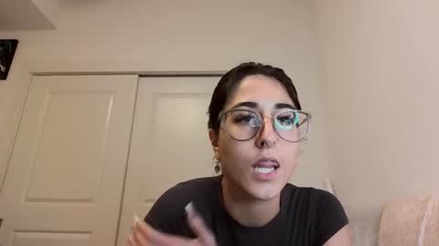 Snapshot of raiyvyn chatting on 10.15.25 Ray Ray online show from 10.15.25