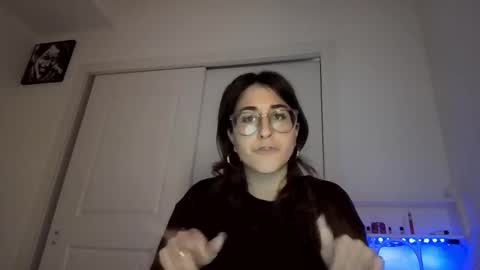 Snapshot of raiyvyn chatting on 01.06.26 Ray Ray online show from 01.06.26