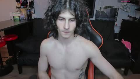 Snapshot of rakimaru chatting on 11.21.25 kirill online show from 11.21.25