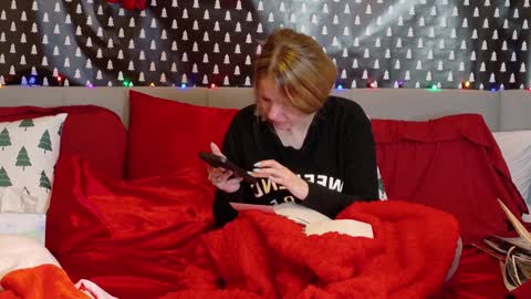 Snapshot of ramichick chatting on 12.09.24 Rami online show from 12.09.24