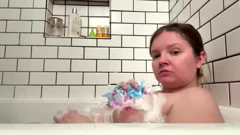 Snapshot of ramichick chatting on 12.18.25 Rami online show from 12.18.25