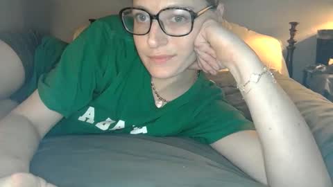 Snapshot of ramonaquinn chatting on 03.30.26 RAMONA Q online show from 03.30.26