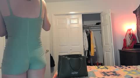 Snapshot of ramonaquinn chatting on 05.14.26 RAMONA Q online show from 05.14.26