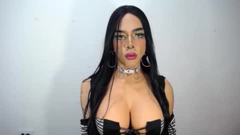 RamonaSmit online show from 10.30.25