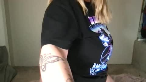 Snapshot of randiigirl69 chatting on 12.15.25 Randii online show from 12.15.25