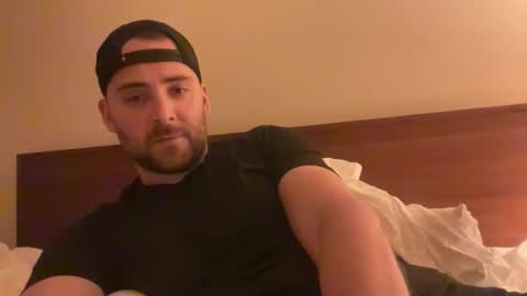 Snapshot of randomdude5950 chatting on 12.17.25 randomdude5950 online show from 12.17.25