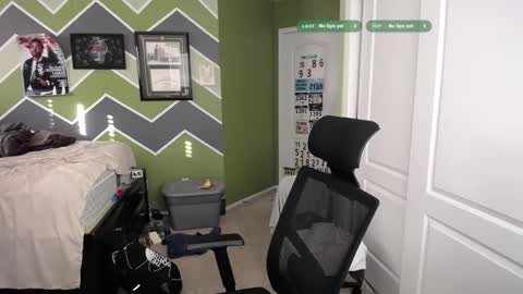 Snapshot of randomink3 chatting on 01.18.26 randomink3 online show from 01.18.26