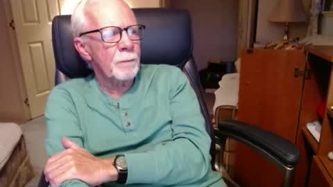 Snapshot of ranger1001 chatting on 12.18.25 ranger1001 online show from 12.18.25