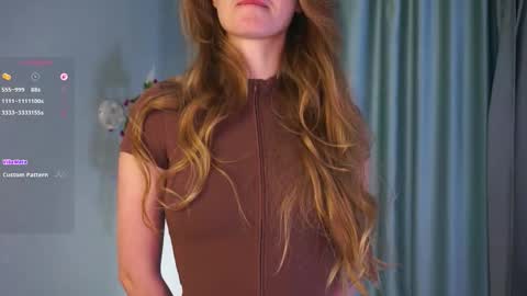 Snapshot of raniyabrouk chatting on 12.14.25 Helga online show from 12.14.25