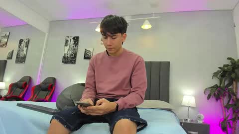 Raphael Nyon online show from 03.04.26