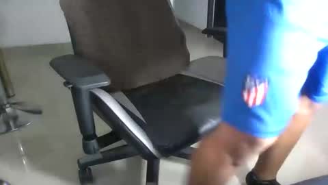 Snapshot of raphaeladam98 chatting on 12.02.25 raphaeladam98 online show from 12.02.25