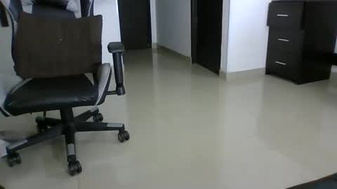 Snapshot of raphaeladam98 chatting on 12.15.25 raphaeladam98 online show from 12.15.25