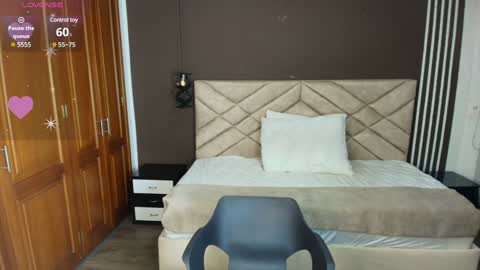 Snapshot of raqueljones_ chatting on 02.03.25 Raquel online show from 02.03.25