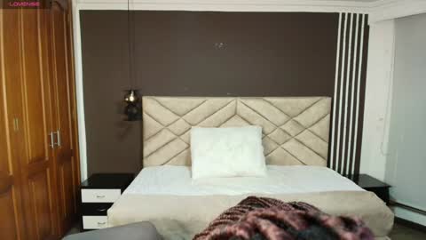 Snapshot of raqueljones_ chatting on 02.04.25 Raquel online show from 02.04.25