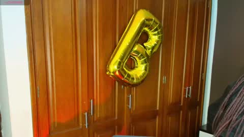 Snapshot of raqueljones_ chatting on 02.20.25 Raquel online show from 02.20.25