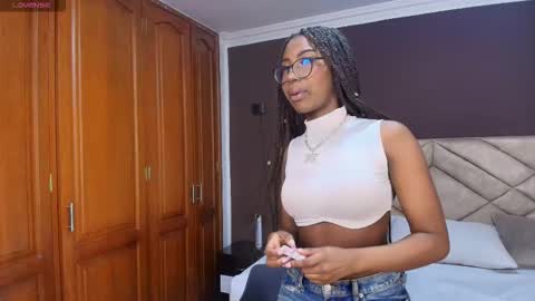 Snapshot of raqueljones_ chatting on 11.27.25 Raquel online show from 11.27.25