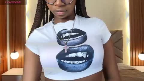 Raquel online show from 06.15.26