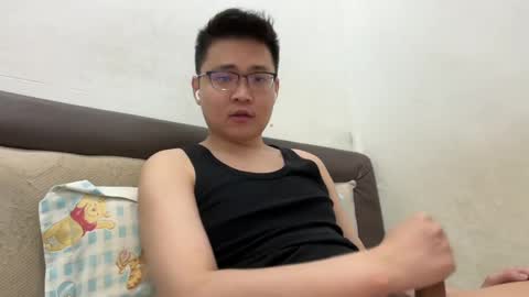 Snapshot of ratedepic17 chatting on 02.16.25 randomnaut online show from 02.16.25