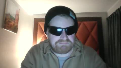 Snapshot of rathernotbeknown chatting on 12.18.25 rathernotbeknown online show from 12.18.25