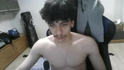 Snapshot of ratlean21 chatting on 02.15.25 ratlean21 online show from 02.15.25