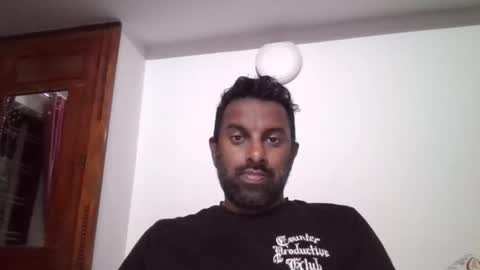 Snapshot of raul2k2 chatting on 11.11.25 raul2k2 online show from 11.11.25