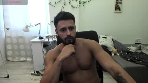Snapshot of raulmaxel chatting on 07.06.26 RaulMaxel online show from 07.06.26