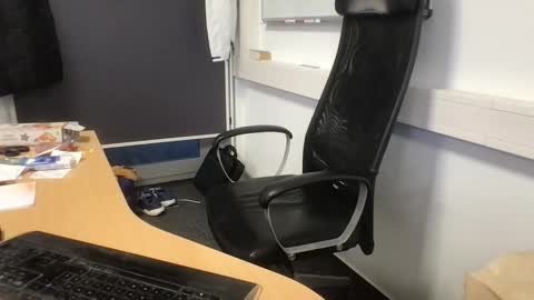 Snapshot of raunchyme chatting on 12.16.25 Raunchy me online show from 12.16.25