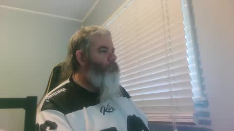 Snapshot of rav3nmad chatting on 10.27.25 rav3nmad online show from 10.27.25