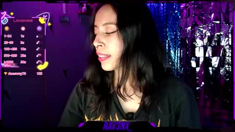   online show from 10.03.25