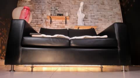   online show from 02.05.25