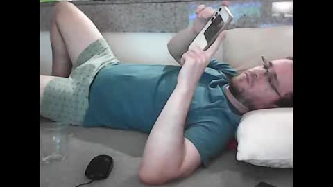 Snapshot of raven_87 chatting on 04.09.26 Raven online show from 04.09.26