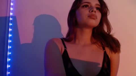 Snapshot of raven_baddie chatting on 09.30.25 Raven online show from 09.30.25