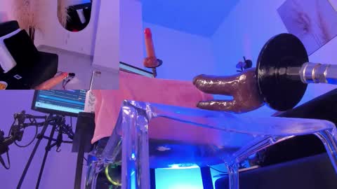 Snapshot of raven_blackk chatting on 02.20.26 Raven online show from 02.20.26