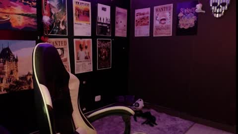 Snapshot of raven_darkk chatting on 03.24.26 Raven online show from 03.24.26